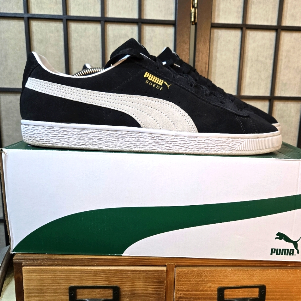 Blk Suede Pumas Classic - Sz 11.5